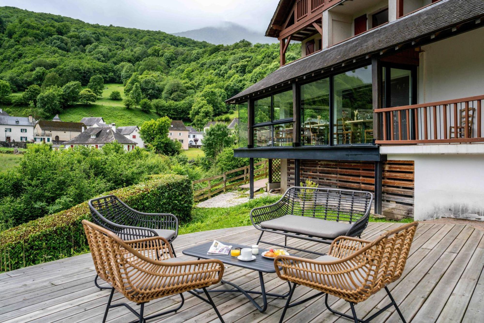 Logis Hotel Etchemaite Larrau Kültér fotó