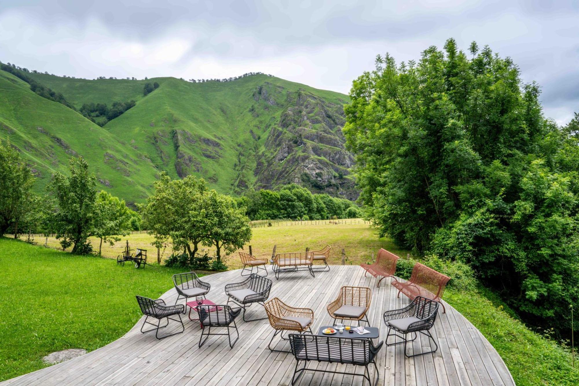 Logis Hotel Etchemaite Larrau Kültér fotó