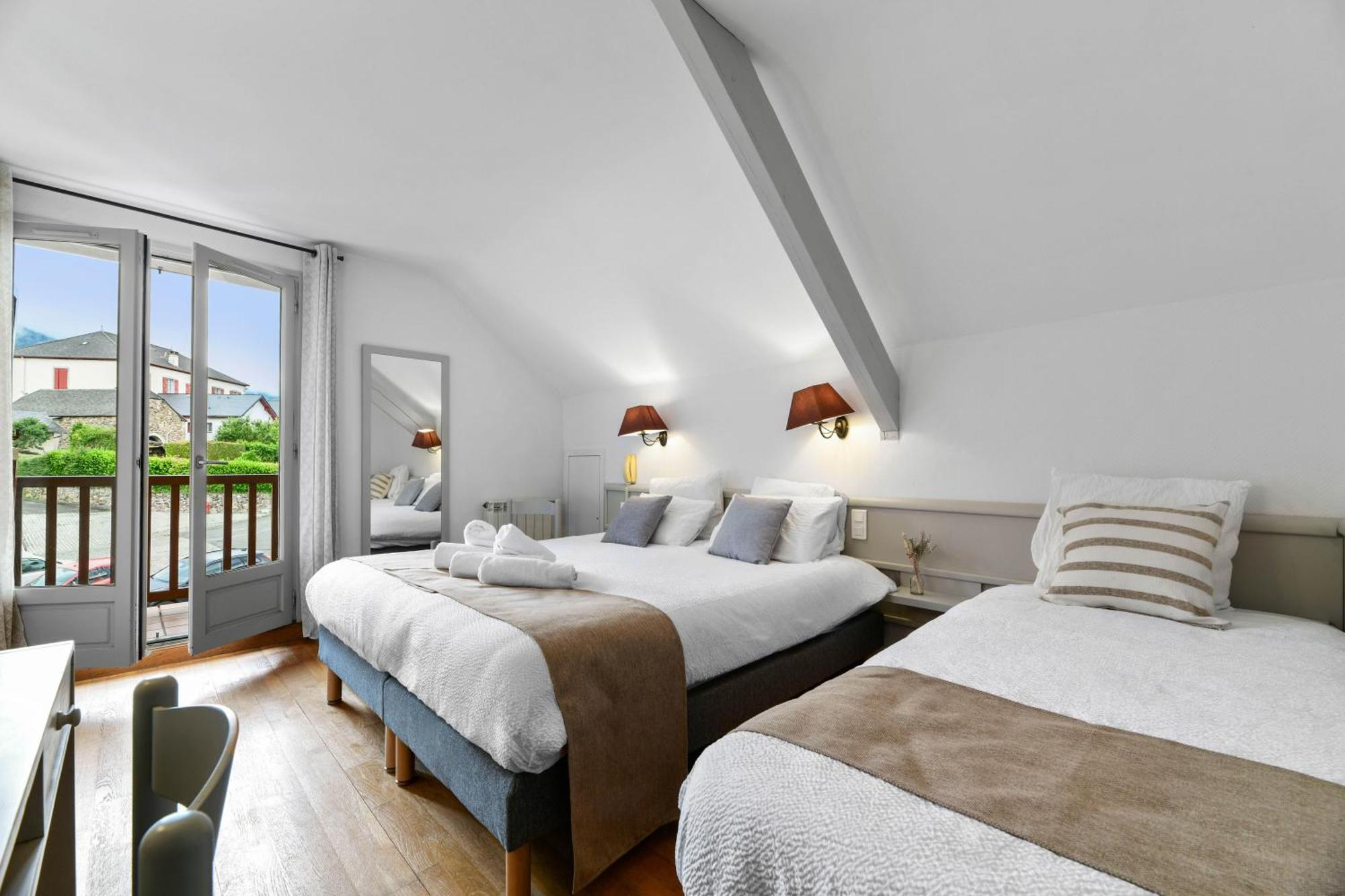 Logis Hotel Etchemaite Larrau Kültér fotó