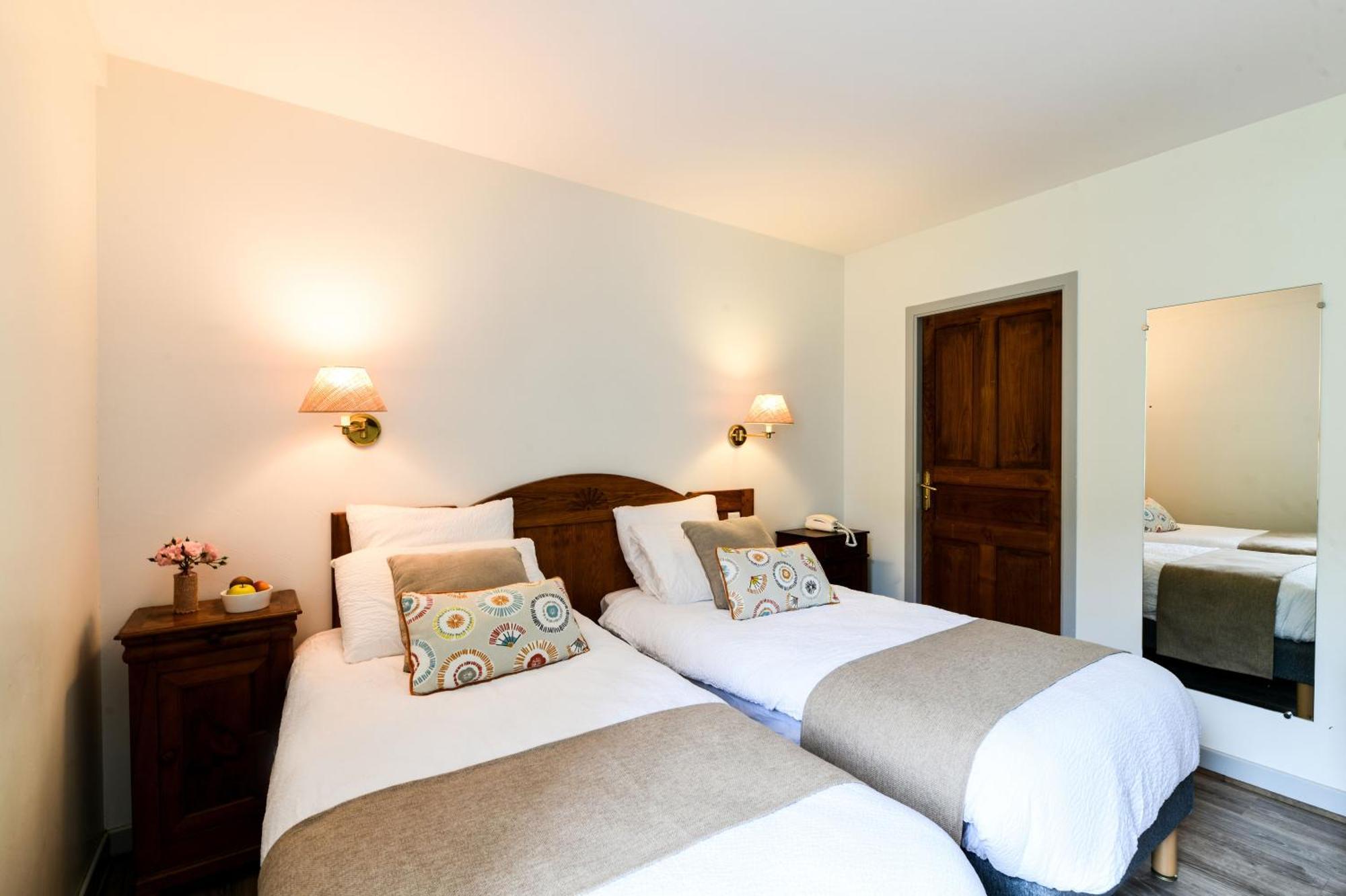Logis Hotel Etchemaite Larrau Kültér fotó