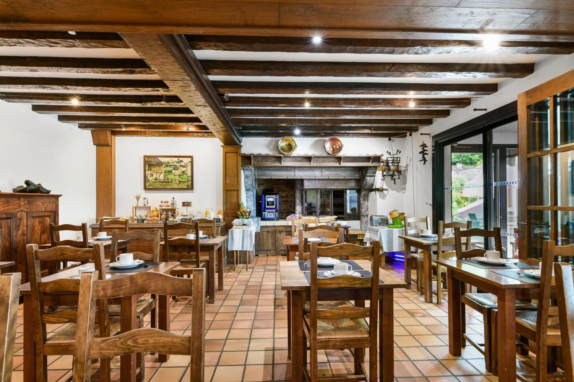 Logis Hotel Etchemaite Larrau Kültér fotó