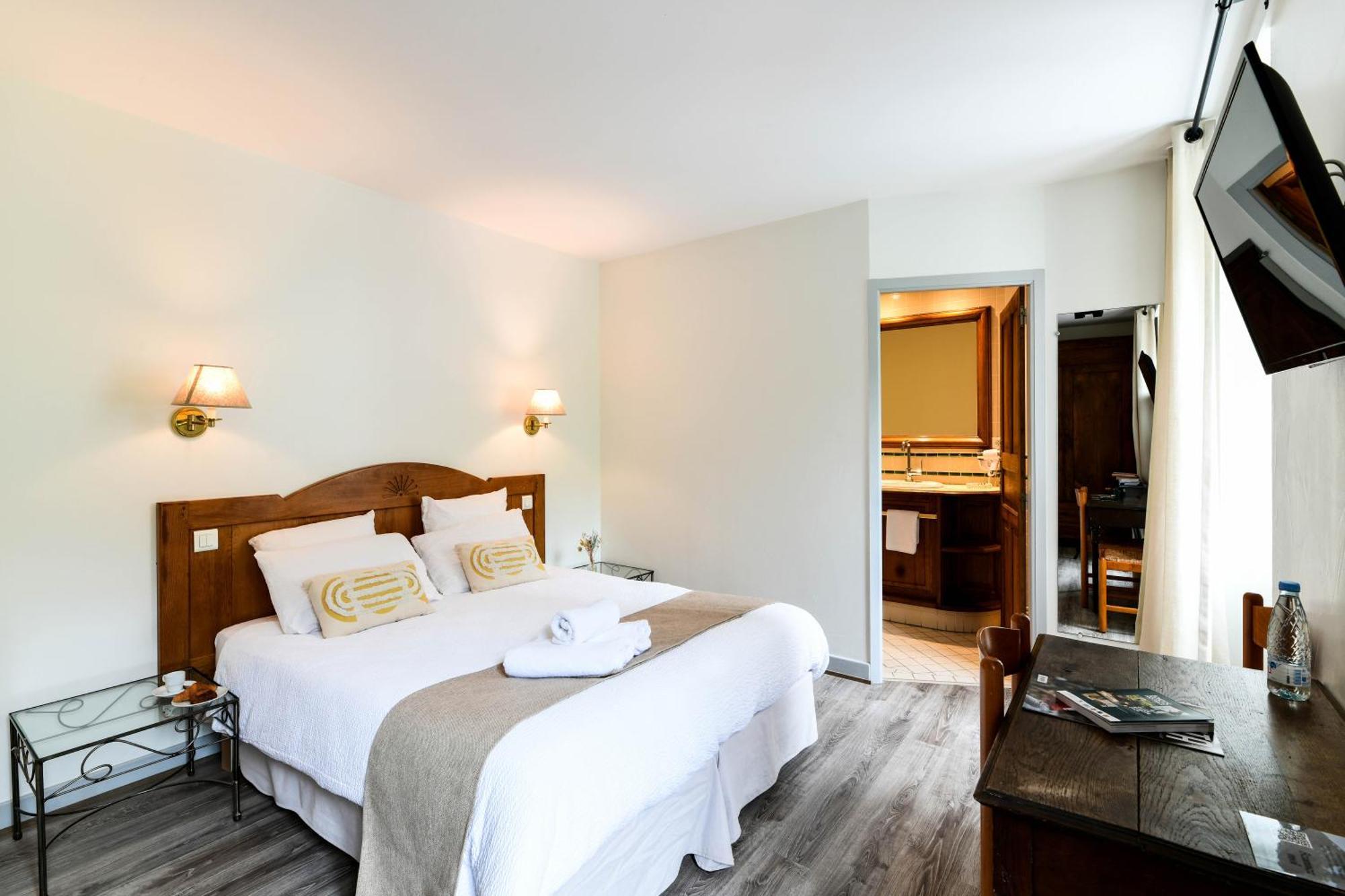 Logis Hotel Etchemaite Larrau Kültér fotó