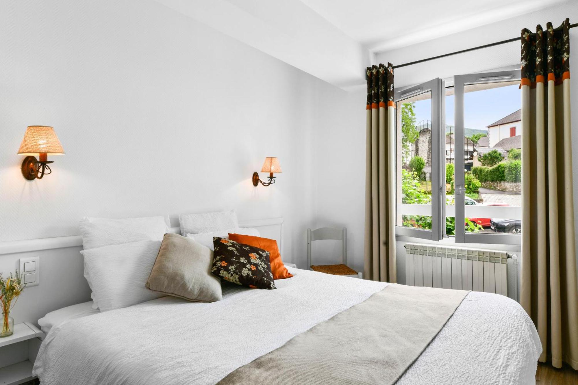 Logis Hotel Etchemaite Larrau Kültér fotó